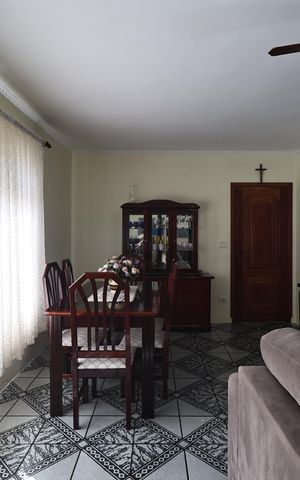 Casa à venda com 200m², 2 quartos e 1 vaga Casa à venda com 200m², 2 quartos e 1 vagaSala