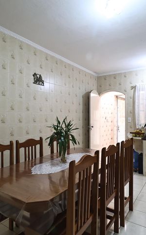 Casa à venda com 200m², 2 quartos e 1 vaga Casa à venda com 200m², 2 quartos e 1 vagaCozinha