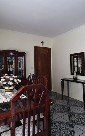 Casa à venda com 200m², 2 quartos e 1 vaga Casa à venda com 200m², 2 quartos e 1 vagaSala
