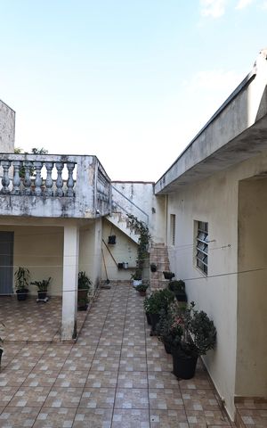 Casa à venda com 200m², 2 quartos e 1 vaga Casa à venda com 200m², 2 quartos e 1 vagaVista do Quarto 2