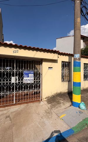 Casa à venda com 200m², 2 quartos e 1 vaga Casa à venda com 200m², 2 quartos e 1 vagaFachada + placa grande PPJV-900