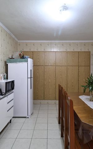Casa à venda com 200m², 2 quartos e 1 vaga Casa à venda com 200m², 2 quartos e 1 vagaCozinha