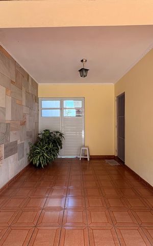 Casa à venda com 200m², 2 quartos e 1 vaga Casa à venda com 200m², 2 quartos e 1 vagaGaragem