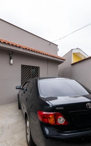 Casa à venda com 204m², 4 quartos e 2 vagas Casa à venda com 204m², 4 quartos e 2 vagasGaragem