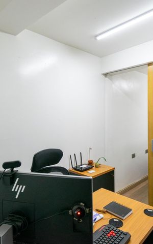 Casa à venda com 204m², 4 quartos e 2 vagas Casa à venda com 204m², 4 quartos e 2 vagasClinica