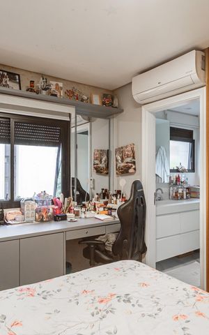Apartamento à venda com 220m², 4 quartos e 5 vagas Apartamento à venda com 220m², 4 quartos e 5 vagasSuíte 2