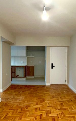 Apartamento à venda com 45m², 1 quarto e 1 vaga Apartamento à venda com 45m², 1 quarto e 1 vagaSala