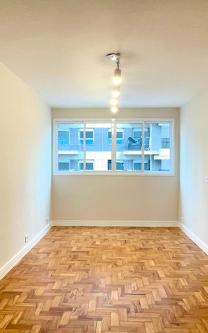 Apartamento à venda com 45m², 1 quarto e 1 vaga Apartamento à venda com 45m², 1 quarto e 1 vagaSala