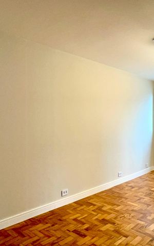 Apartamento à venda com 45m², 1 quarto e 1 vaga Apartamento à venda com 45m², 1 quarto e 1 vagaSala