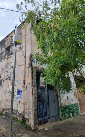 Casa à venda com 90m², 1 quarto e sem vaga