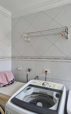Casa à venda com 350m², 3 quartos e 5 vagas Casa à venda com 350m², 3 quartos e 5 vagasÁrea de Serviço