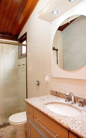 Casa de condomínio para alugar com 230m², 3 quartos e 2 vagasBanheiro 1 Quarto Suíte 1