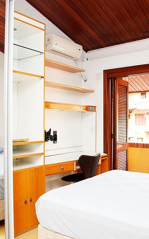 Casa de condomínio para alugar com 230m², 3 quartos e 2 vagasQuarto 2 Suíte