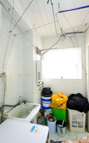Apartamento à venda com 83m², 3 quartos e 1 vagaÁrea de Serviço 