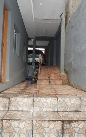Casa para alugar com 70m², 2 quartos e sem vagaEscada