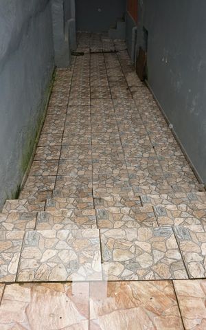 Casa para alugar com 70m², 2 quartos e sem vagaEscada
