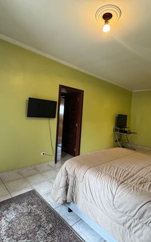 Casa à venda com 380m², 5 quartos e 2 vagas Casa à venda com 380m², 5 quartos e 2 vagasSuíte - Quarto 5