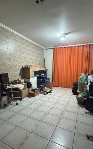 Casa à venda com 380m², 5 quartos e 2 vagas Casa à venda com 380m², 5 quartos e 2 vagasQuarto 4
