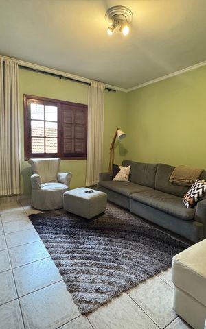 Casa à venda com 380m², 5 quartos e 2 vagas Casa à venda com 380m², 5 quartos e 2 vagasQuarto 3