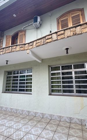 Casa à venda com 380m², 5 quartos e 2 vagas Casa à venda com 380m², 5 quartos e 2 vagasGaragem
