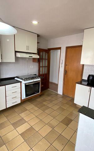 Apartamento para alugar com 82m², 3 quartos e 1 vaga
