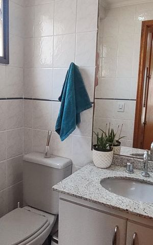 Apartamento à venda com 75m², 2 quartos e 2 vagas Apartamento à venda com 75m², 2 quartos e 2 vagasBanheiro da Suíte