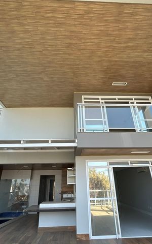 Casa para alugar com 300m², 7 quartos e 6 vagas