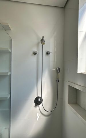 Casa para alugar com 300m², 7 quartos e 6 vagas