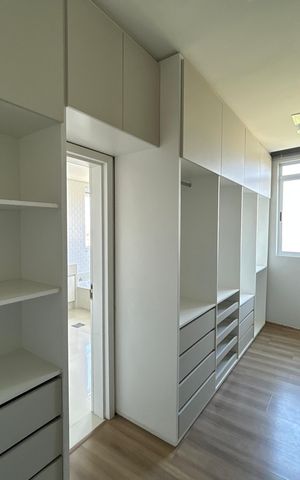 Casa para alugar com 300m², 7 quartos e 6 vagas