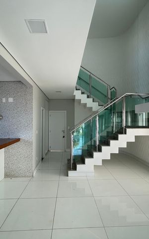 Casa para alugar com 300m², 7 quartos e 6 vagas