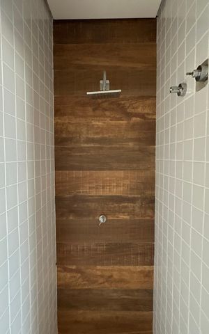 Casa para alugar com 300m², 7 quartos e 6 vagas