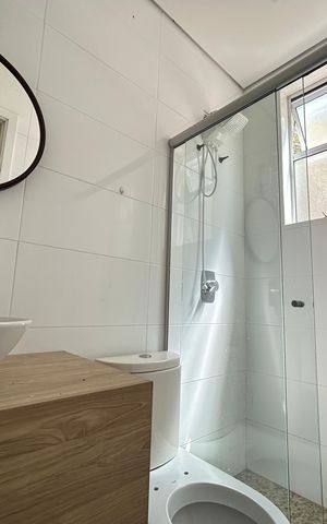 Casa para alugar com 300m², 7 quartos e 6 vagas