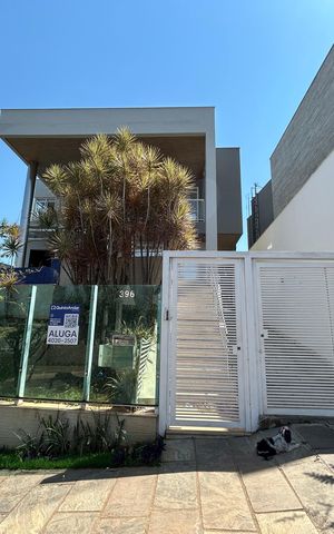 Casa para alugar com 300m², 7 quartos e 6 vagas