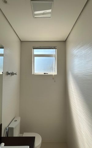 Casa para alugar com 300m², 7 quartos e 6 vagas