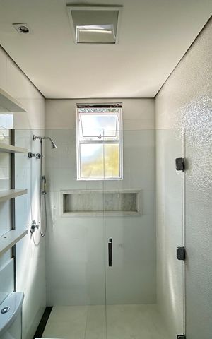 Casa para alugar com 300m², 7 quartos e 6 vagas