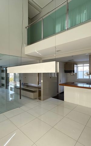 Casa para alugar com 300m², 7 quartos e 6 vagas