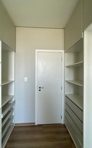 Casa para alugar com 300m², 7 quartos e 6 vagas