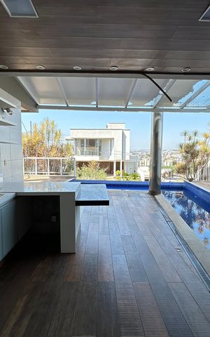 Casa para alugar com 300m², 7 quartos e 6 vagas
