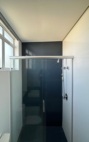 Casa para alugar com 300m², 7 quartos e 6 vagas