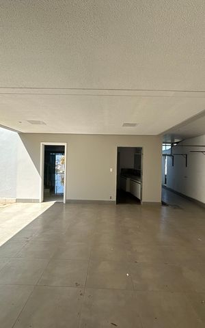 Casa para alugar com 300m², 7 quartos e 6 vagas