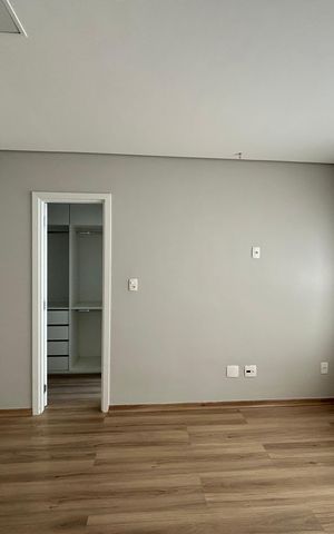 Casa para alugar com 300m², 7 quartos e 6 vagas