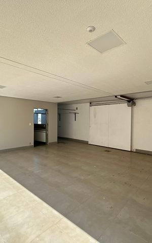 Casa para alugar com 300m², 7 quartos e 6 vagas