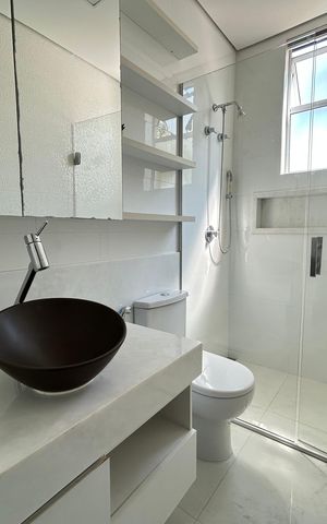Casa para alugar com 300m², 7 quartos e 6 vagas