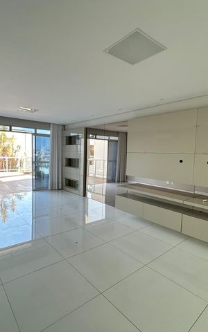 Casa para alugar com 300m², 7 quartos e 6 vagas