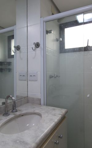 Apartamento para alugar com 55m², 2 quartos e 2 vagasBanheiro da Suíte