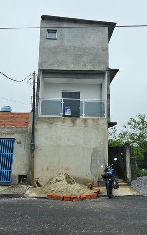 Casa para alugar com 80m², 1 quarto e sem vaga Casa para alugar com 80m², 1 quarto e sem vagaFachada