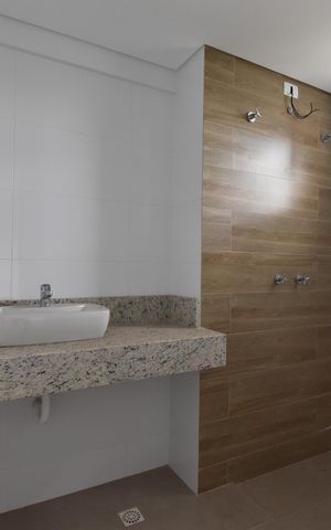Apartamento à venda com 136m², 3 quartos e 2 vagasBanheiro da Suíte