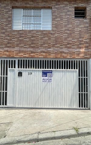 Casa para alugar com 52m², 1 quarto e sem vaga Casa para alugar com 52m², 1 quarto e sem vagaFachada+Placa