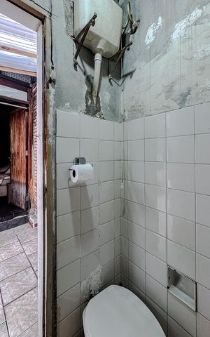 Casa para alugar com 212m², 6 quartos e 1 vaga Casa para alugar com 212m², 6 quartos e 1 vagaBanheiro de serviço