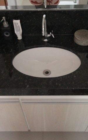 Apartamento para alugar com 205m², 3 quartos e 2 vagasBanheiro da Suite